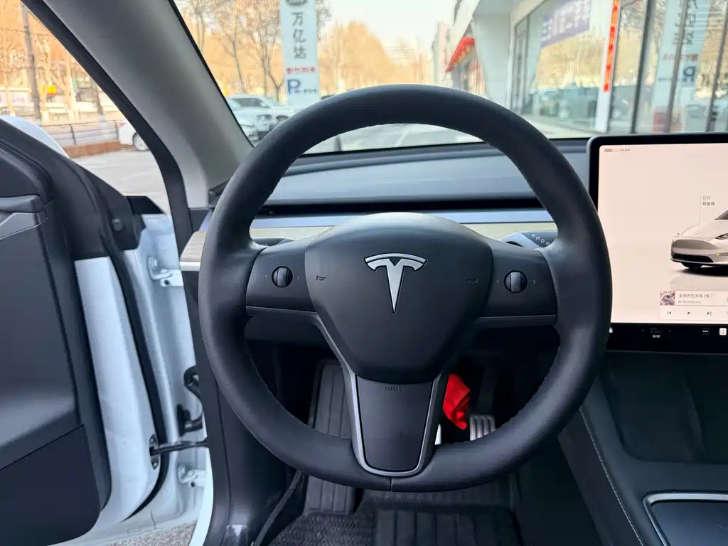 Tesla Model Y 2023 Performance All-Wheel Drive 2022 - thumbnail 7