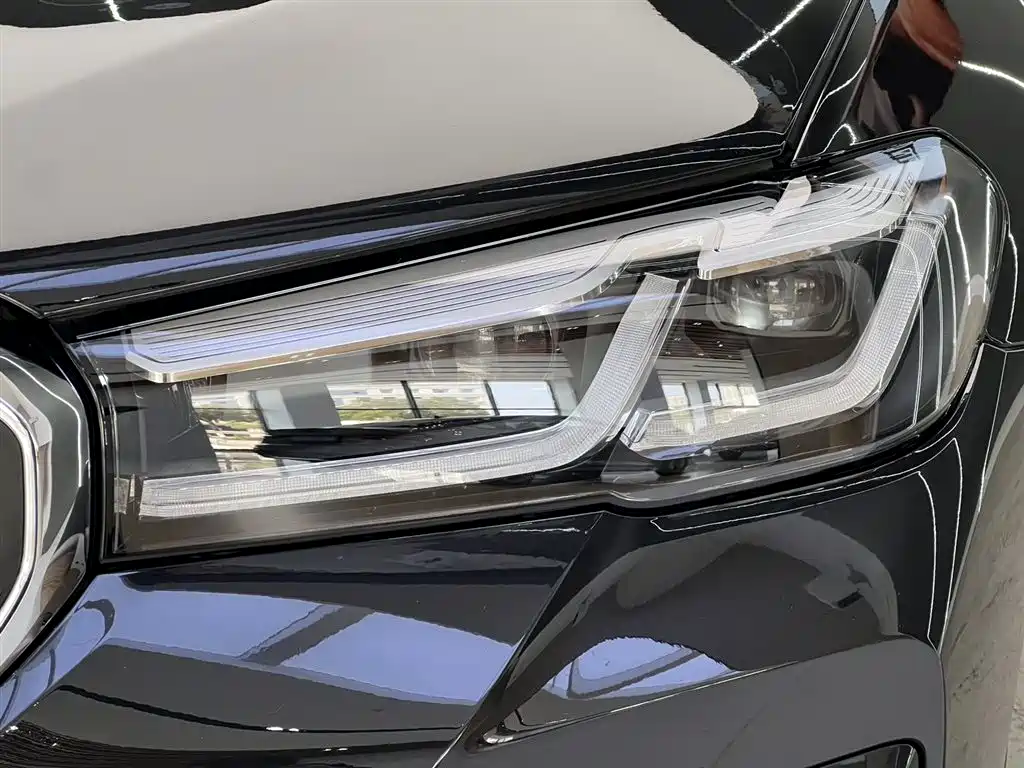 BMW BMW 5 Series 2023 530Li Luxury M Sport Package 2023 - thumbnail 9