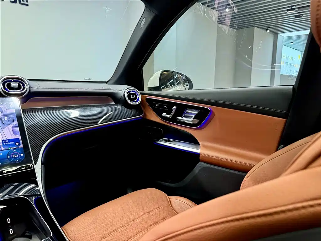 Mercedes-Benz Mercedes-Benz GLC 2025 GLC 260 L 4MATIC Luxury Edition 2025 - thumbnail 22