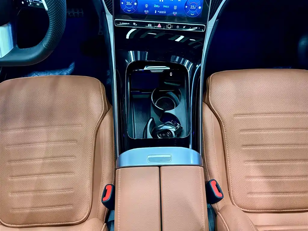 Mercedes-Benz Mercedes-Benz GLC 2025 GLC 260 L 4MATIC Luxury Edition 2025 - thumbnail 28