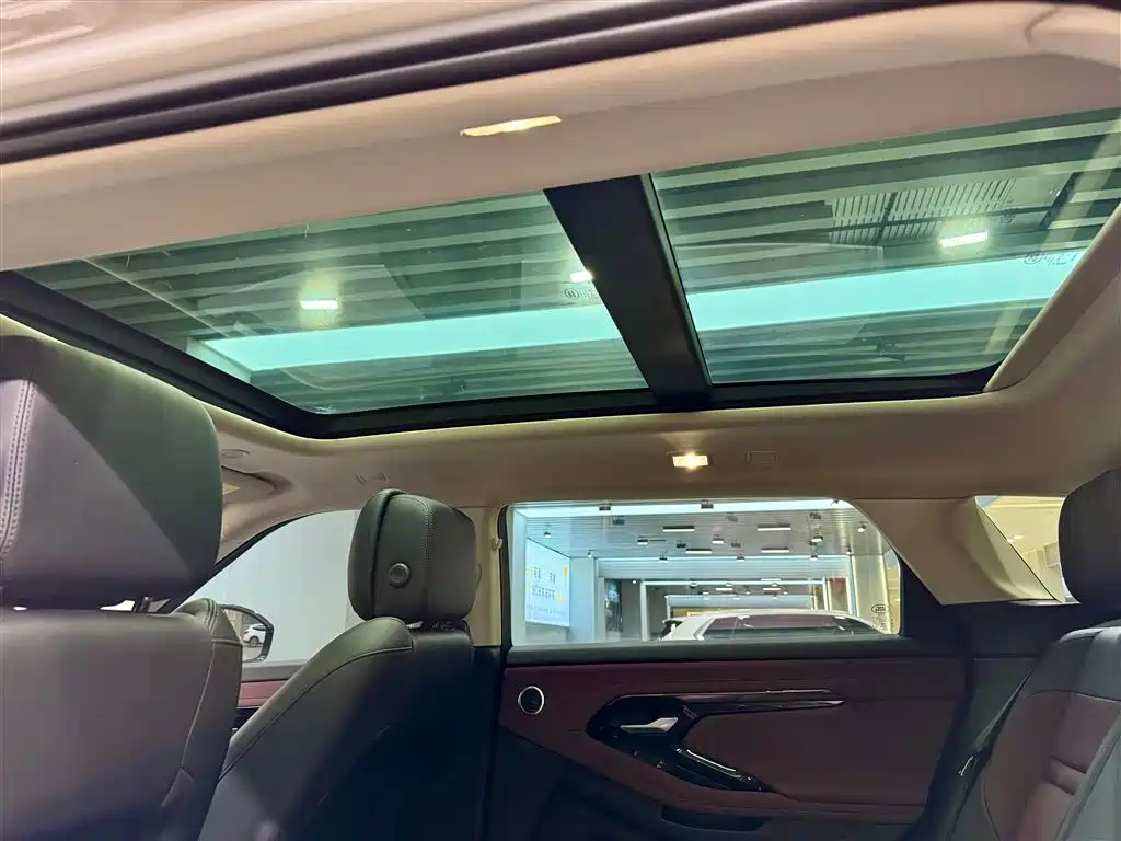 Land Rover Range Rover Evoque 2024 Range Rover Evoque L SE Prestige Light Edition 2024 - thumbnail 26