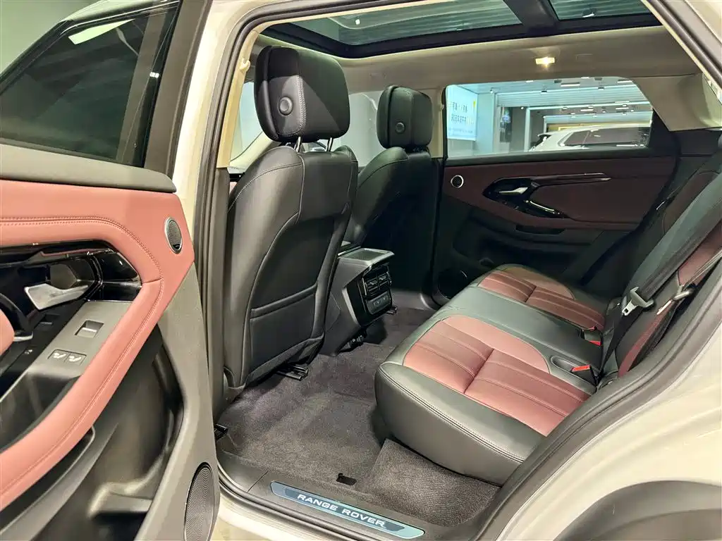 Land Rover Range Rover Evoque 2024 Range Rover Evoque L SE Prestige Light Edition 2024 - thumbnail 27