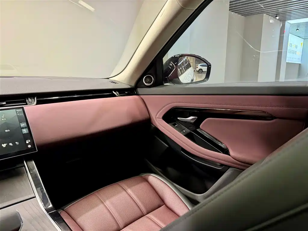 Land Rover Range Rover Evoque 2024 Range Rover Evoque L SE Prestige Light Edition 2024 - thumbnail 30