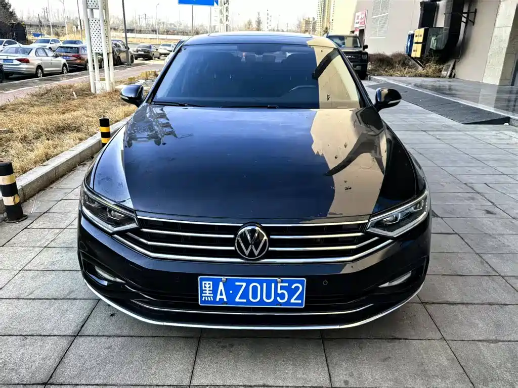 Volkswagen Magotan 2020 330TSI DSG Luxury Edition 2021 - thumbnail 3