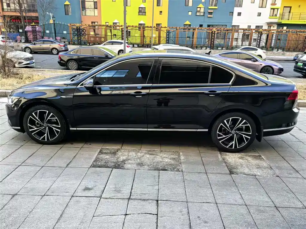 Volkswagen Magotan 2020 330TSI DSG Luxury Edition 2021 - thumbnail 6