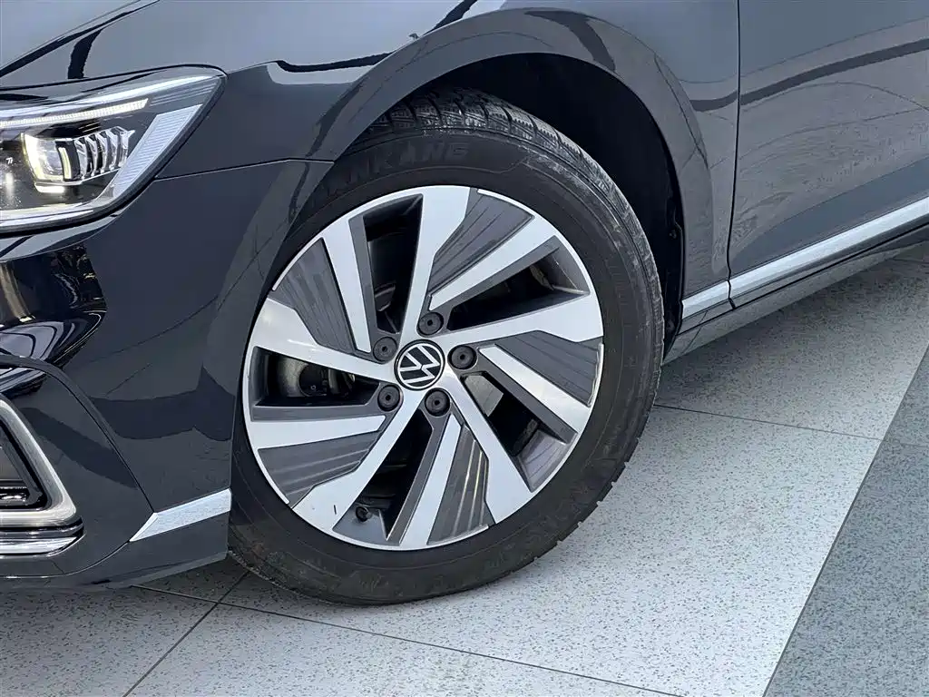 Volkswagen Volkswagen Magotan GTE Plug-in Hybrid 2022 GTE Luxury Edition 2023 - thumbnail 5