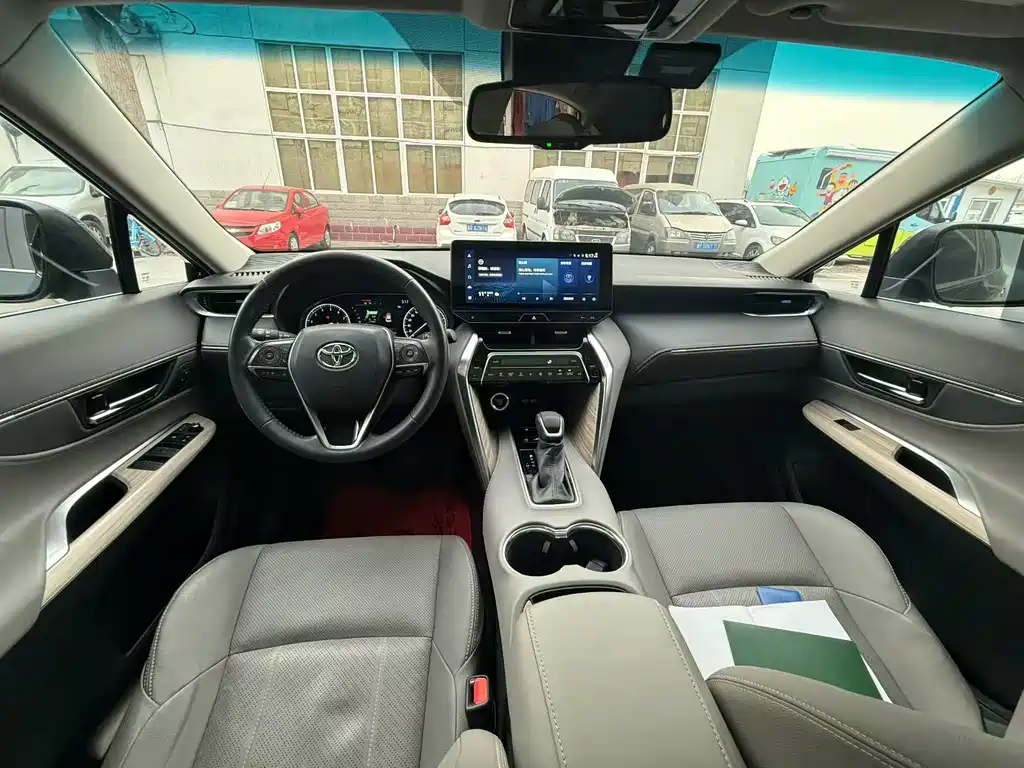 Toyota Lingfang HARRIER 2022 2.0L CVT FWD Premium Edition 2021 - thumbnail 2