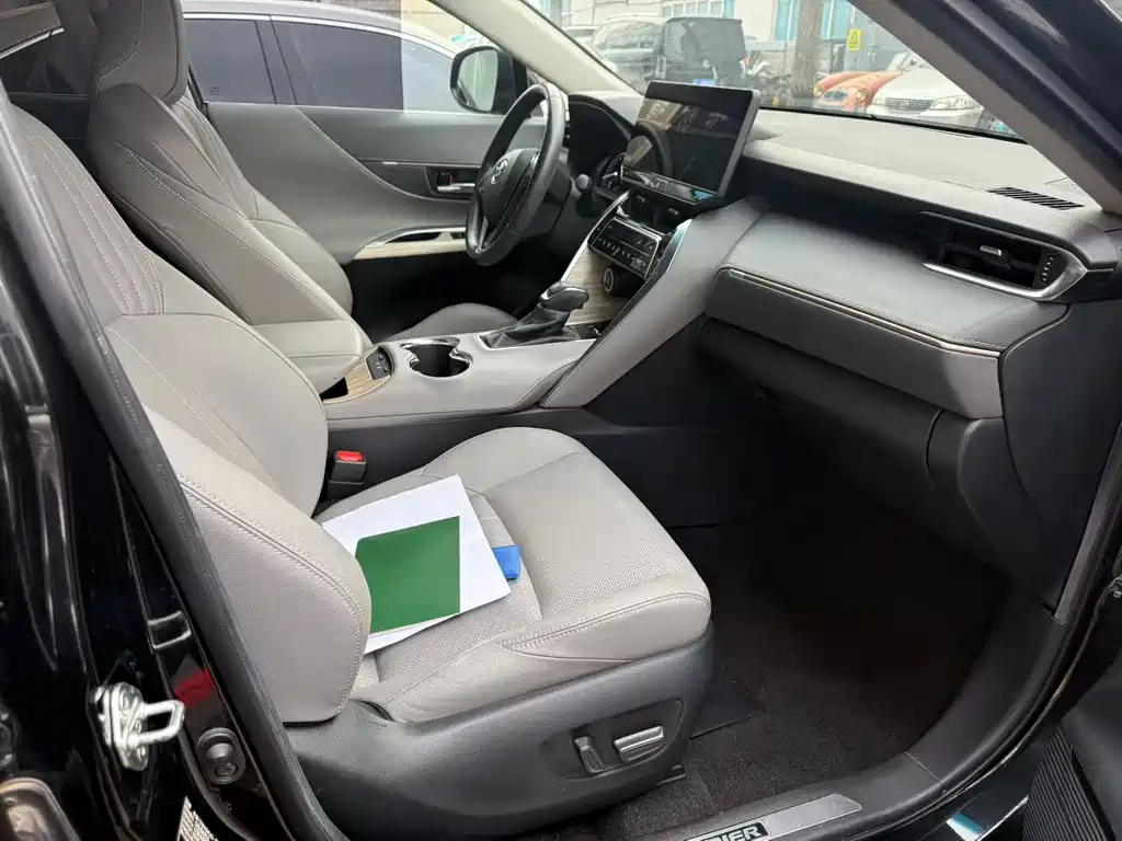 Toyota Lingfang HARRIER 2022 2.0L CVT FWD Premium Edition 2021 - thumbnail 6