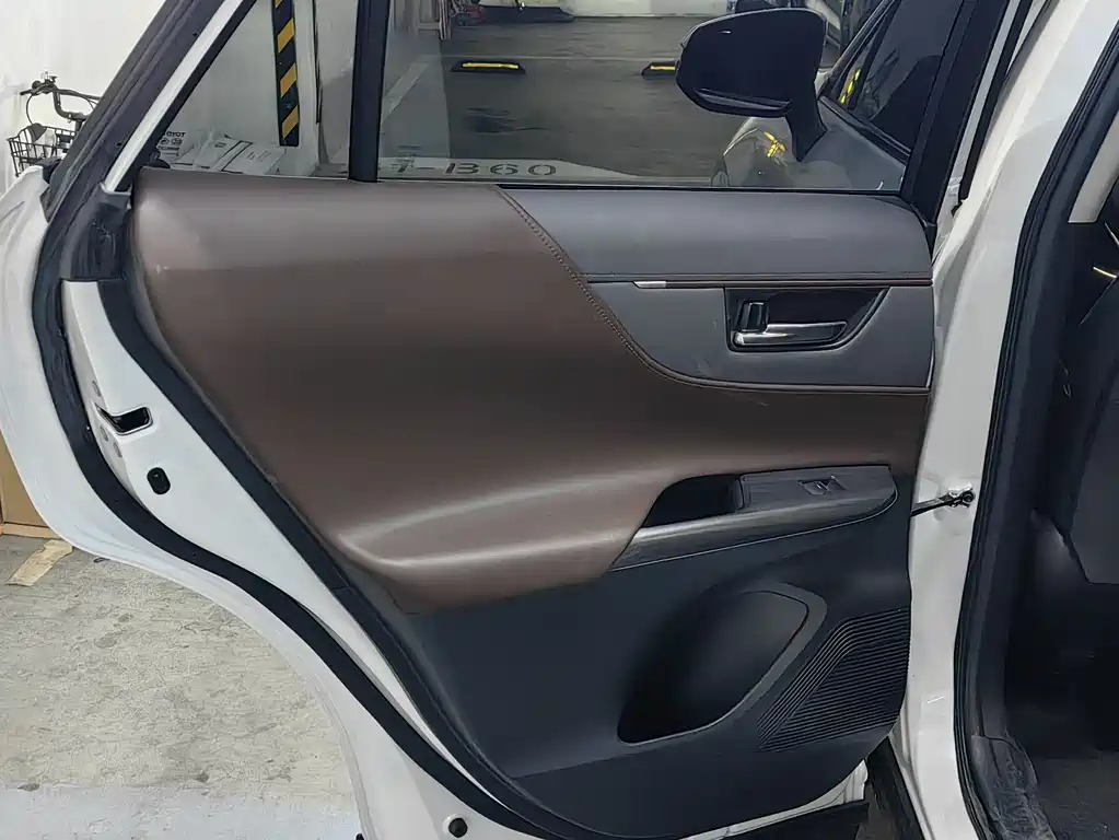 Toyota Lingfang HARRIER 2022 2.0L CVT FWD Luxury Edition 2022 - thumbnail 13
