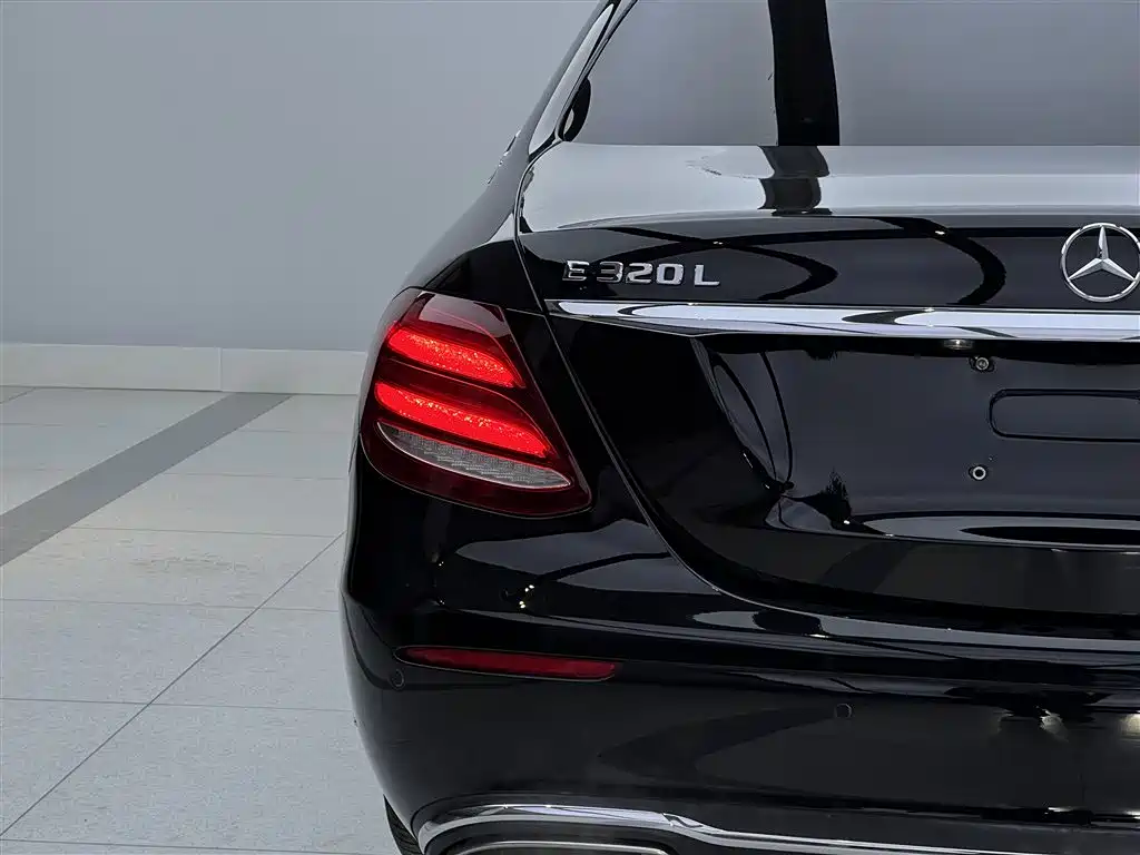Mercedes-Benz Mercedes-Benz E-Class 2018 E 320 L 4MATIC 2018 - thumbnail 8