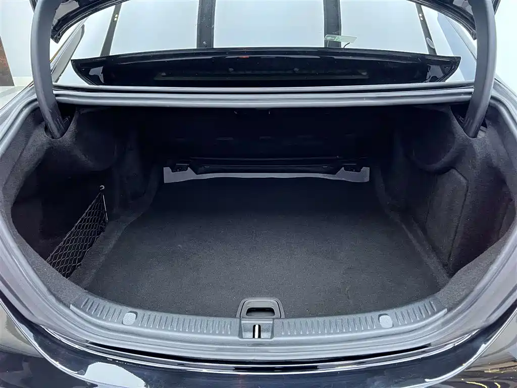 Mercedes-Benz Mercedes-Benz E-Class 2018 E 320 L 4MATIC 2018 - thumbnail 9