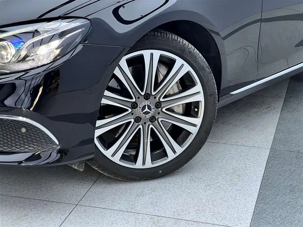 Mercedes-Benz Mercedes-Benz E-Class 2018 E 320 L 4MATIC 2018 - thumbnail 10