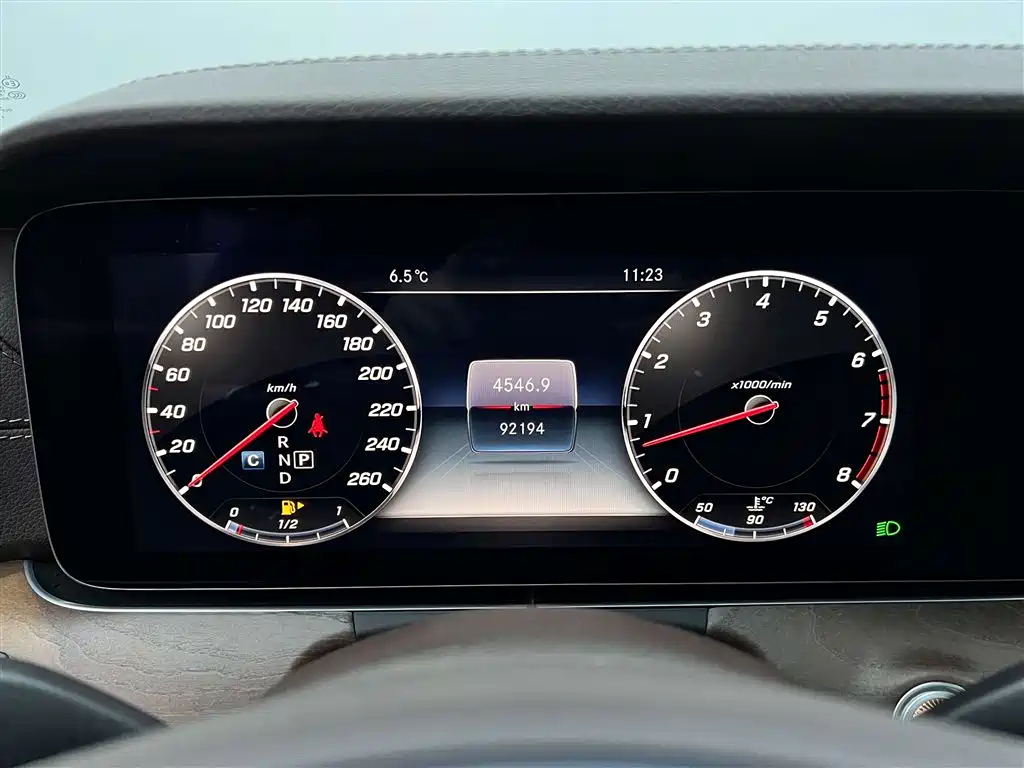 Mercedes-Benz Mercedes-Benz E-Class 2018 E 320 L 4MATIC 2018 - thumbnail 13