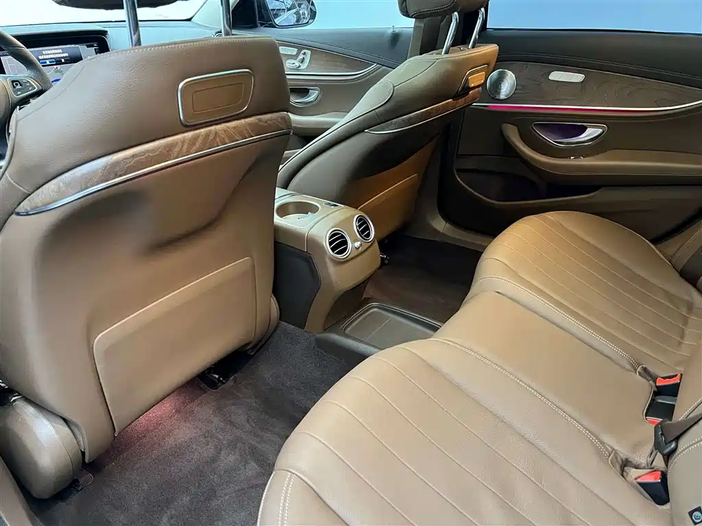 Mercedes-Benz Mercedes-Benz E-Class 2018 E 320 L 4MATIC 2018 - thumbnail 17