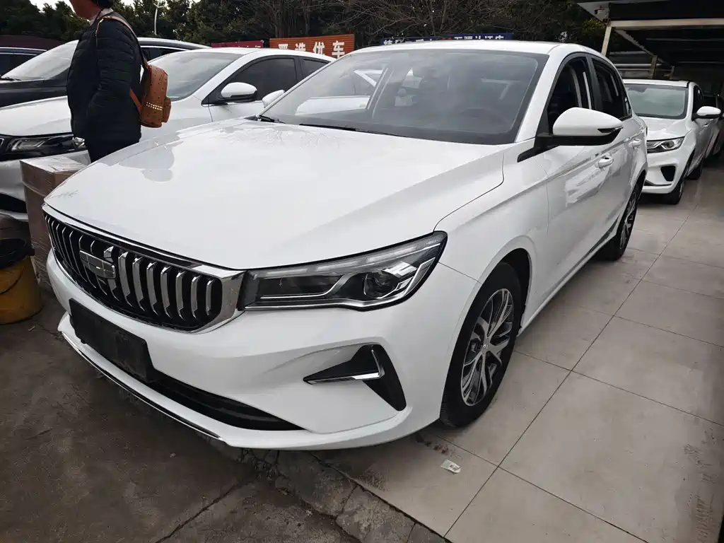 Geely Auto Geely Emgrand 2023 4th Generation Champion Edition 1.5L CVT Luxury Model 2024 - thumbnail 2