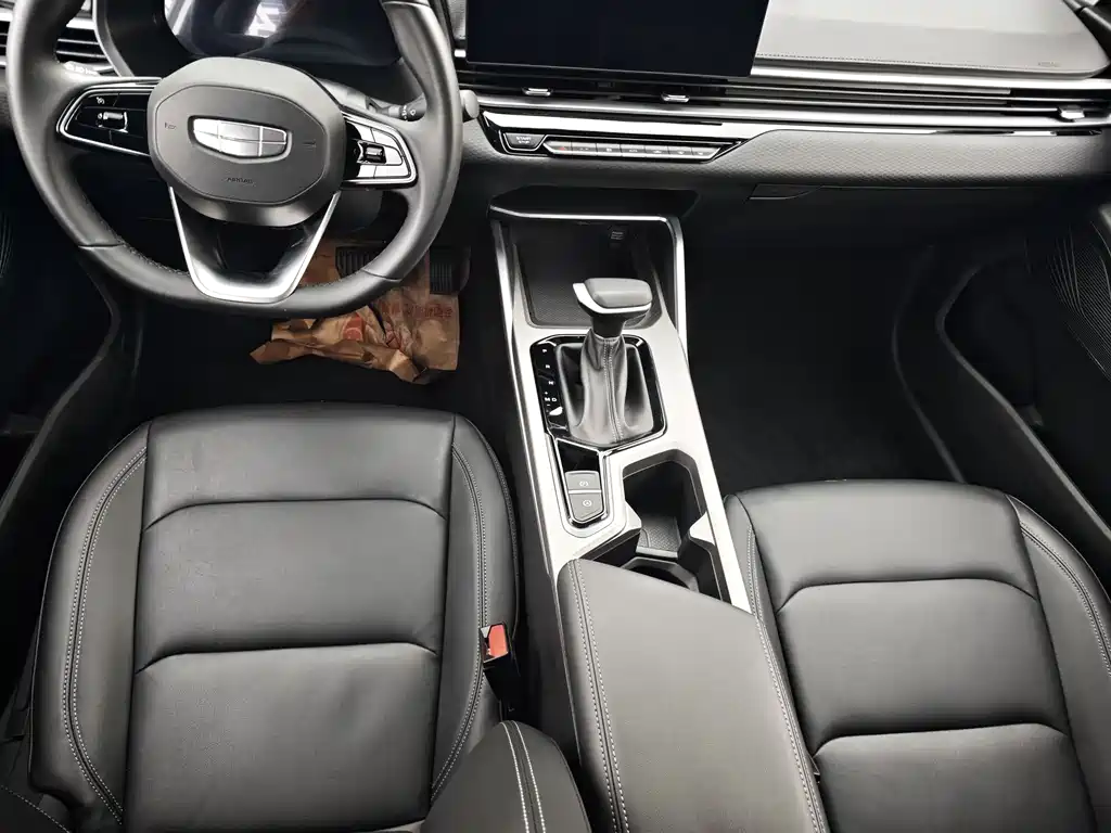 Geely Auto Geely Emgrand 2023 4th Generation Champion Edition 1.5L CVT Luxury Model 2024 - thumbnail 6