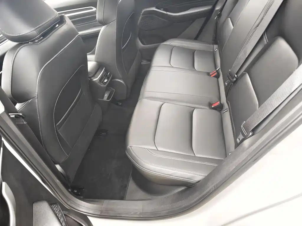 Geely Auto Geely Emgrand 2023 4th Generation Champion Edition 1.5L CVT Luxury Model 2024 - thumbnail 12