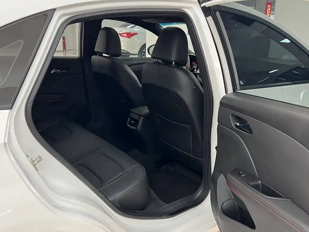 Chevrolet Chevrolet Cruze 2022 Mild Hybrid RS 330T Automatic Comfort Edition 2022 - thumbnail 12