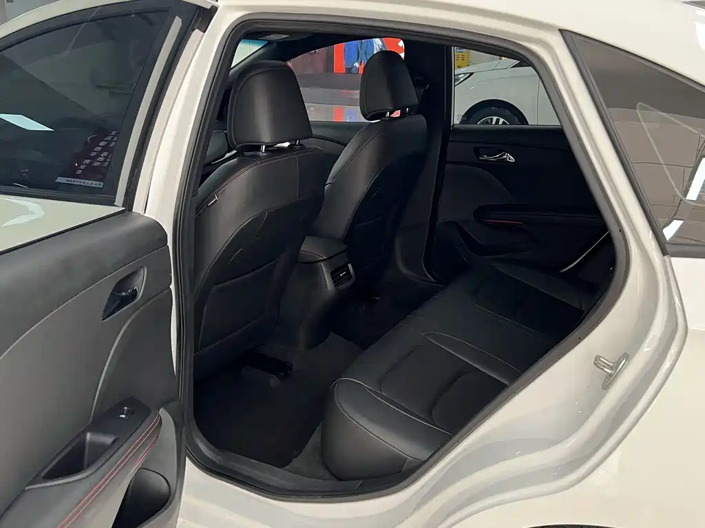 Chevrolet Chevrolet Cruze 2022 Mild Hybrid RS 330T Automatic Comfort Edition 2022 - thumbnail 14