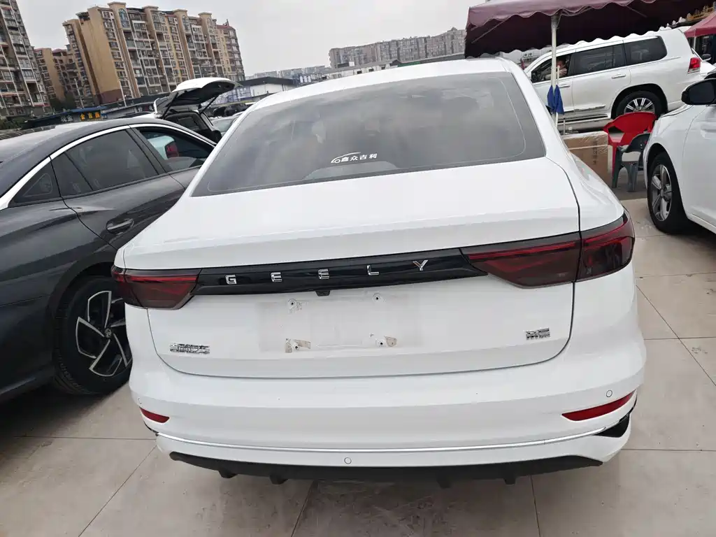 Geely Auto Geely Emgrand 2023 4th Generation Champion Edition 1.5L CVT Luxury Model 2024 - thumbnail 17