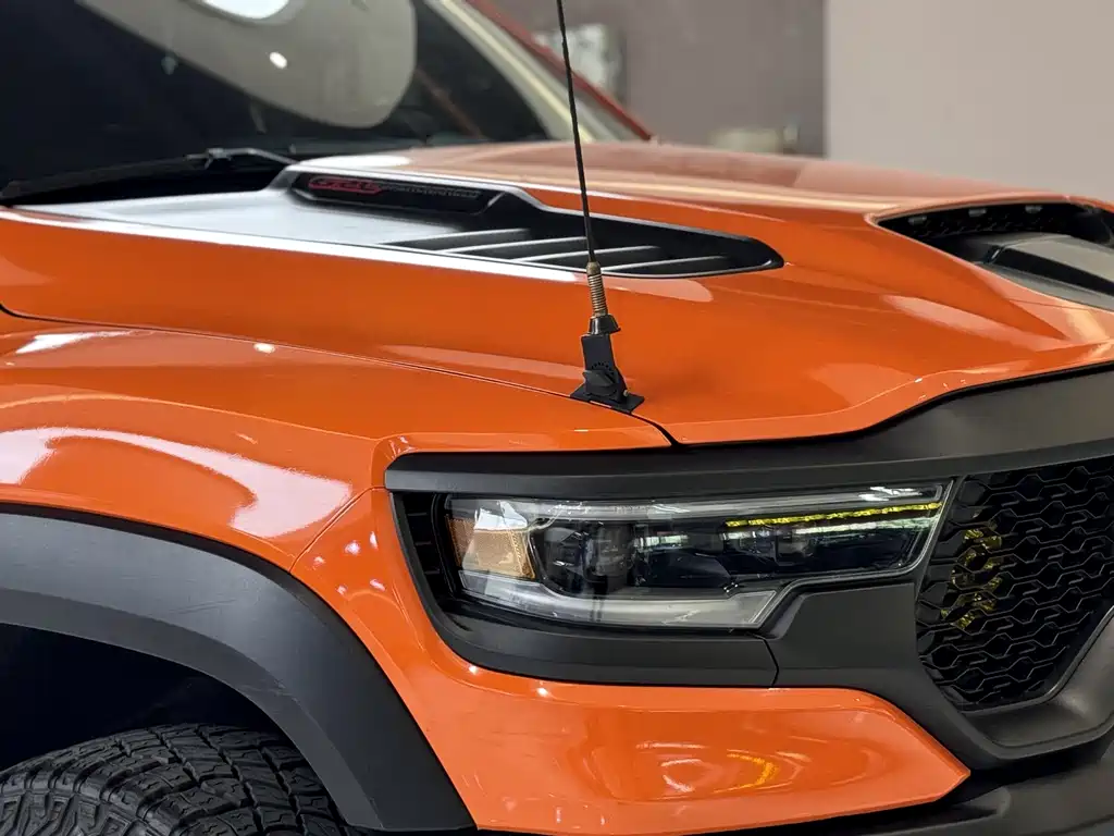 RAM RAM Trucks TRX 2022 6.2L V8 U.S. Specification 2024 - thumbnail 5