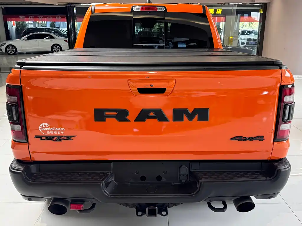 RAM RAM Trucks TRX 2022 6.2L V8 U.S. Specification 2024 - thumbnail 10