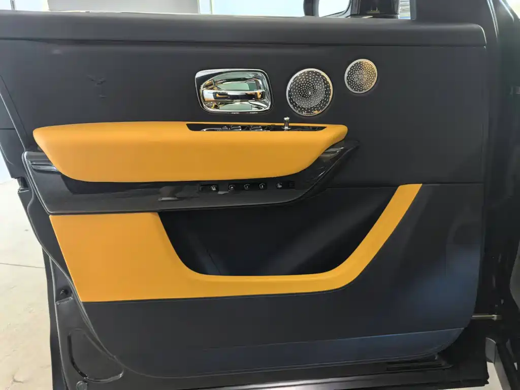 Rolls-Royce Rolls-Royce Cullinan 2020 Black Badge 2026 - thumbnail 10