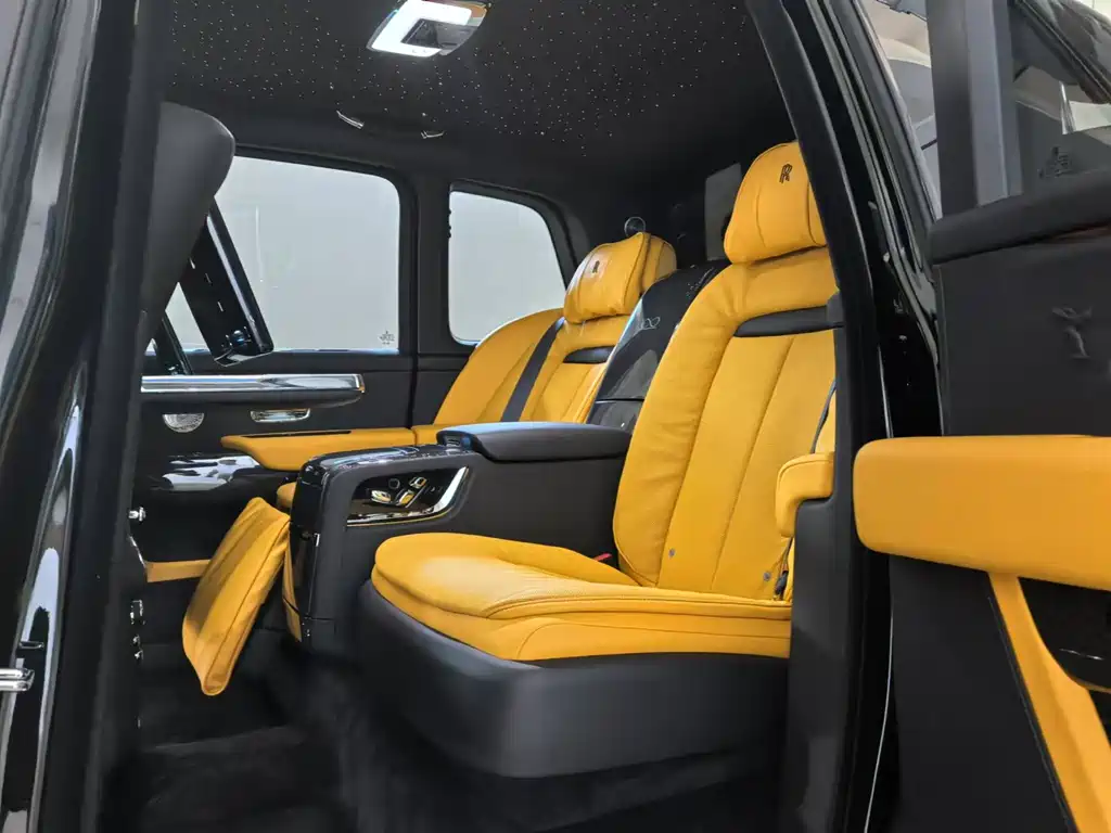 Rolls-Royce Rolls-Royce Cullinan 2020 Black Badge 2026 - thumbnail 11