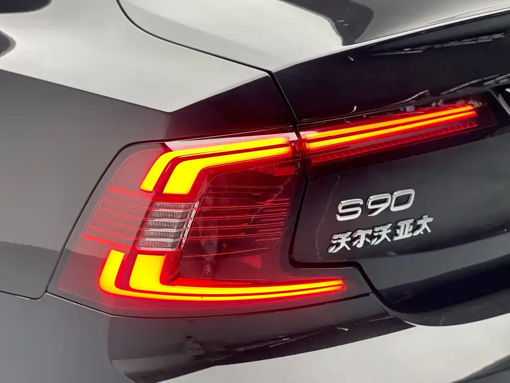 Volvo Volvo S90 2025 B5 Intelligent Luxury Edition 2025 - thumbnail 17