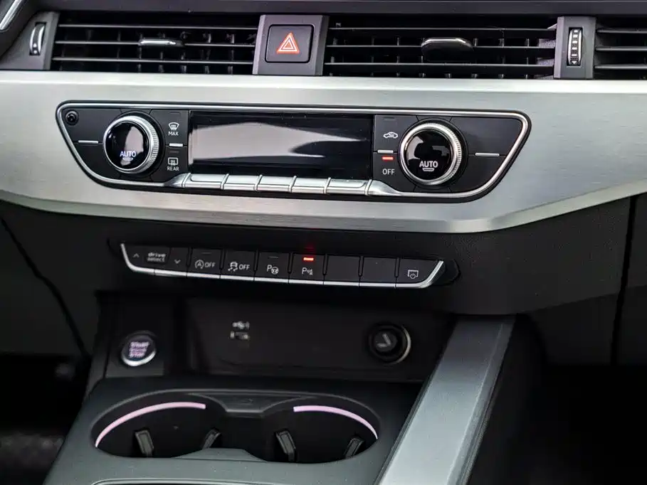 Audi Audi A4L 2020 40 TFSI Premium Dynamic Edition 2020 - thumbnail 16