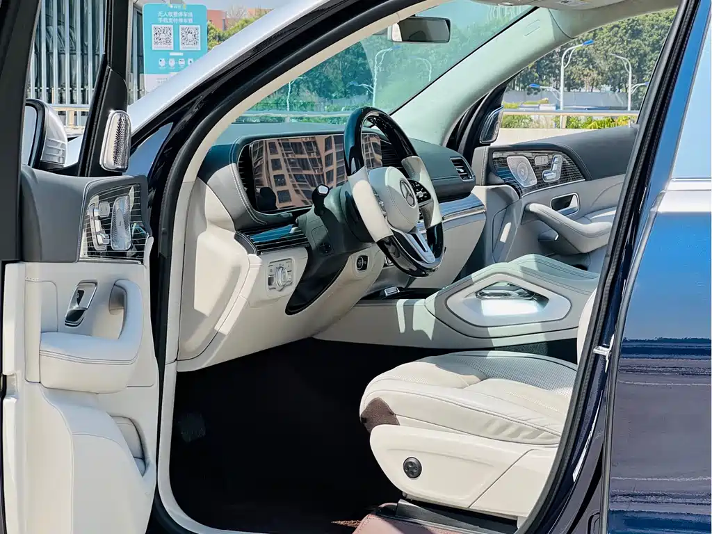 Mercedes-Benz Mercedes-Benz GLS 2021 Model Year Facelift GLS 450 4MATIC Luxury Edition 2021 - thumbnail 4