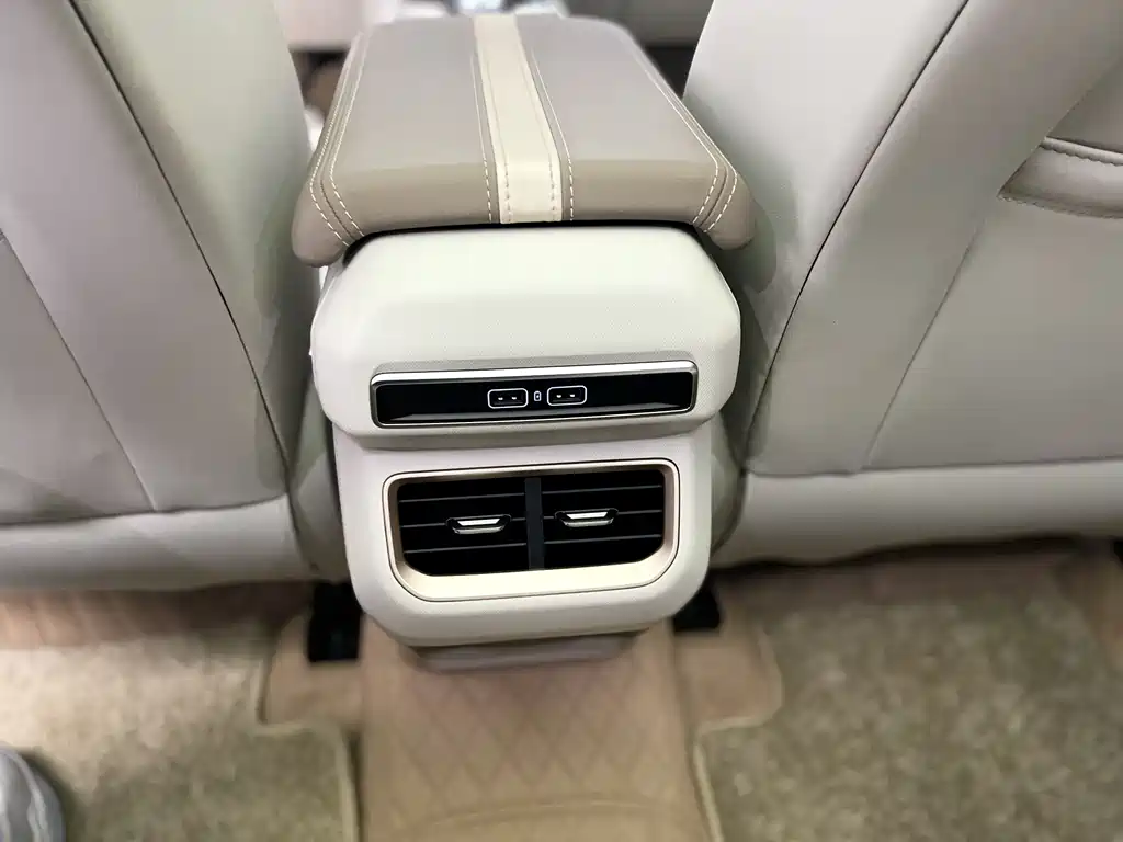 Geely Auto Geely ICON 2020 1.5TD i9 BSG 2021 - thumbnail 8