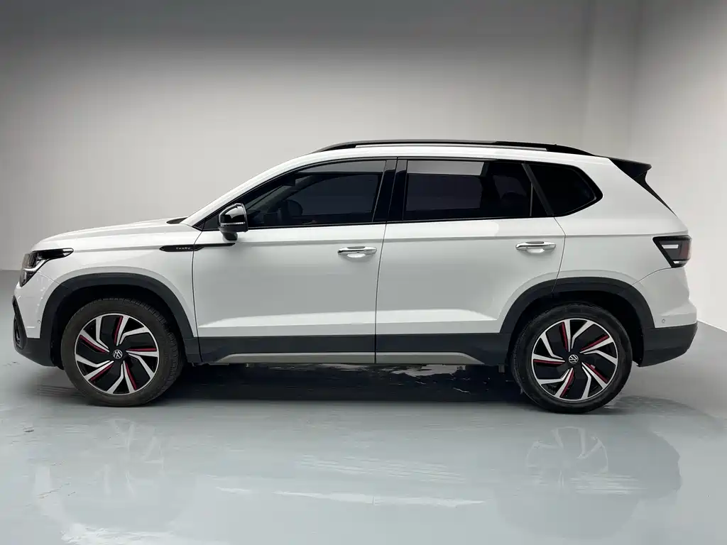 Volkswagen Tharu 2023 300TSI Front-Wheel Drive Moon尊 Edition Note: "月尊" (Moon尊) appears to be a special edition name that may not have an official international translation, so I've kept it as "Moon尊 Edition" since "尊" often indicates a premium/high-end version in Chinese automotive nomenclature. However, if there's an official English name for this specific trim level, it would typically be something like "Premium" or "Luxury" edition. 2023 - thumbnail 2