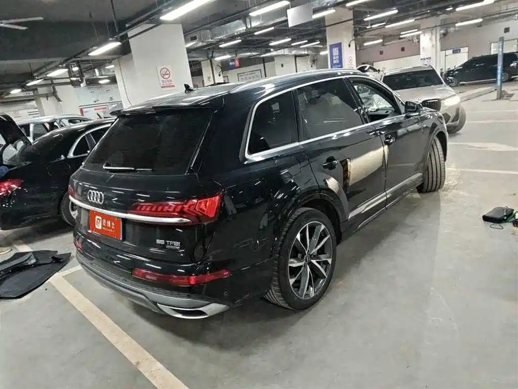 Audi Audi Q7 2023 55 TFSI quattro S line Sport Package 2024 - thumbnail 9