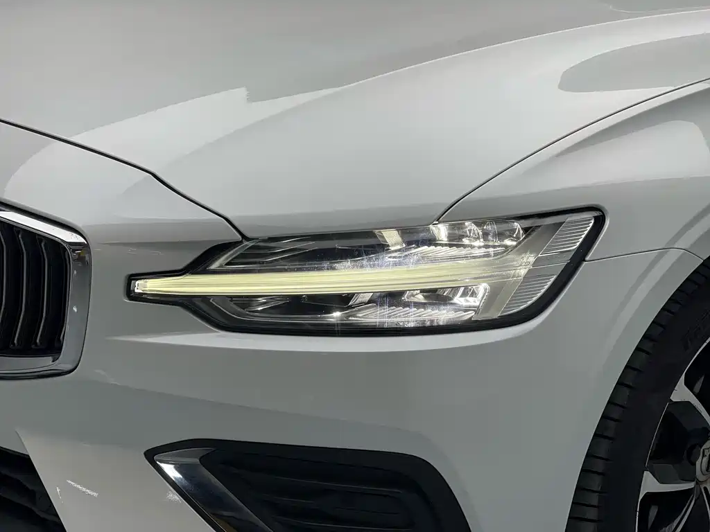 Volvo Volvo S60 2021 T4 Momentum Luxury Edition 2020 - thumbnail 6