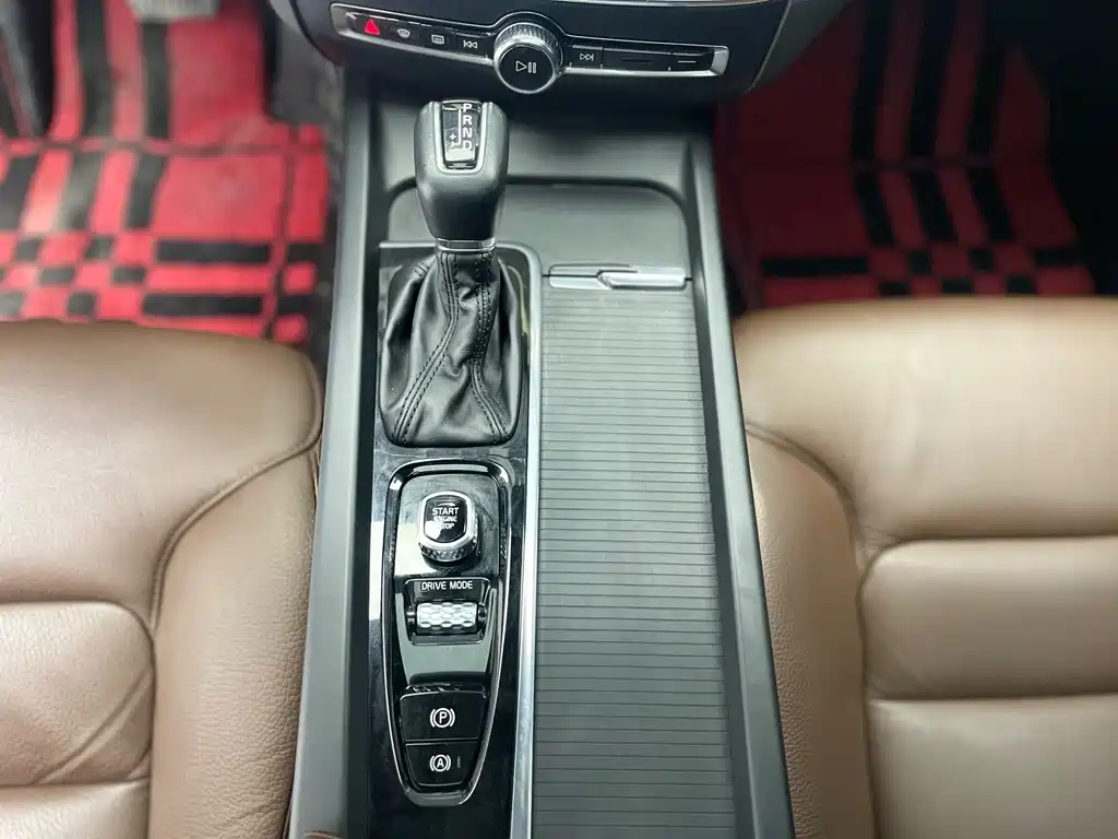 Volvo Volvo S60 2021 T4 Momentum Luxury Edition 2020 - thumbnail 14