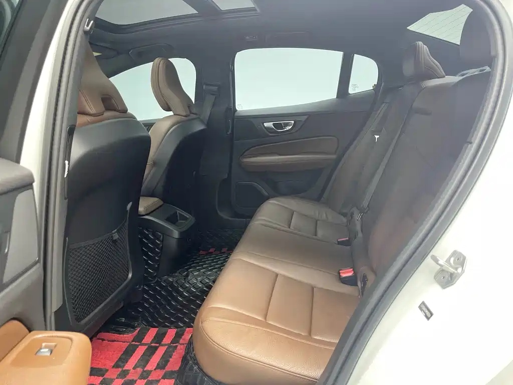 Volvo Volvo S60 2021 T4 Momentum Luxury Edition 2020 - thumbnail 20