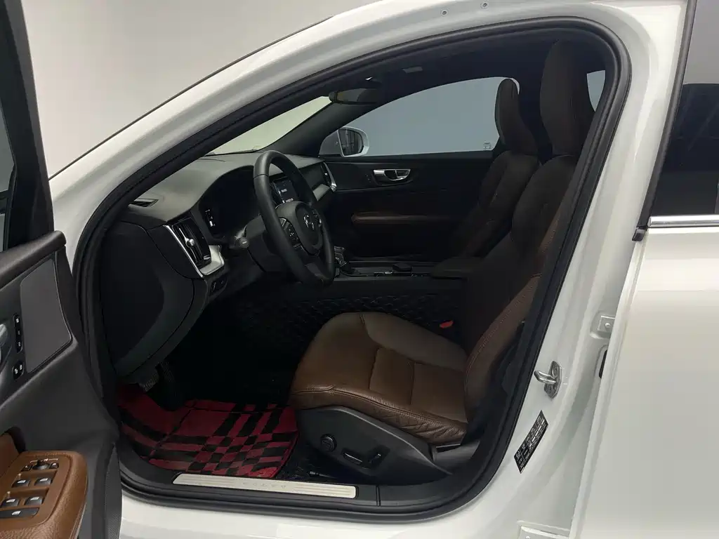 Volvo Volvo S60 2021 T4 Momentum Luxury Edition 2020 - thumbnail 22