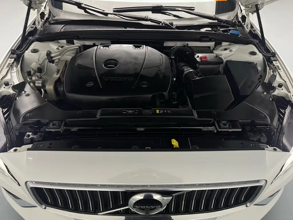 Volvo Volvo S60 2021 T4 Momentum Luxury Edition 2020 - thumbnail 25