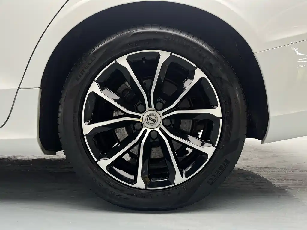 Volvo Volvo S60 2021 T4 Momentum Luxury Edition 2020 - thumbnail 26