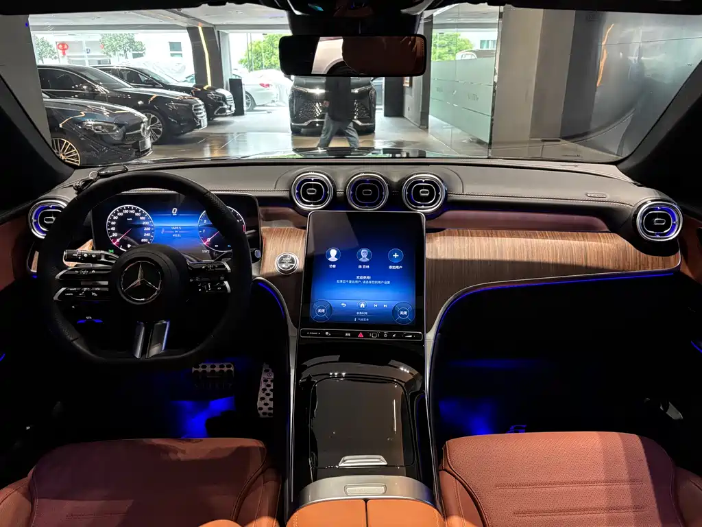 Mercedes-Benz Mercedes-Benz GLC 2024 GLC 300 L 4MATIC Dynamic Model 5-seater 2024 - thumbnail 16