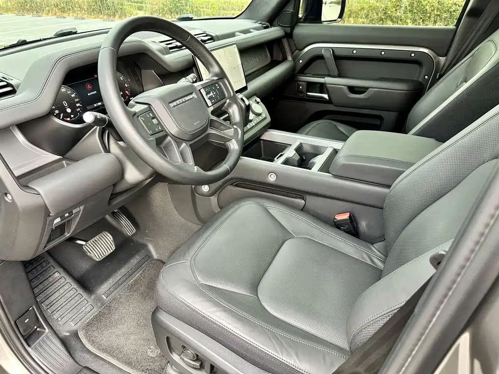 Land Rover Range Rover Defender 2025 110 3.0T P400 X-Dynamic HSE 2025 - thumbnail 10