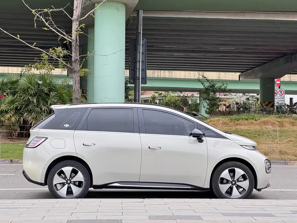 Baojun Baojun Yun Duo 2023 460 Max Lingxi Edition 2024 - thumbnail 4