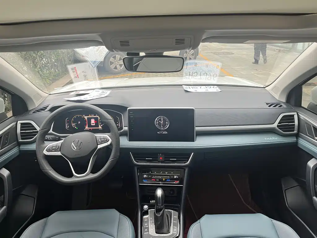 Volkswagen Tharu 2024 300TSI FWD Full Moon Edition 2025 - thumbnail 7