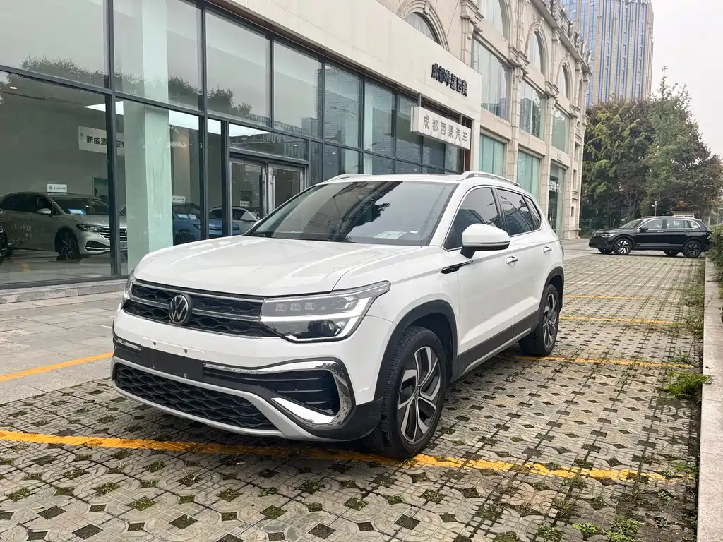 Volkswagen Tharu 2024 300TSI FWD Full Moon Edition 2025 - thumbnail 15