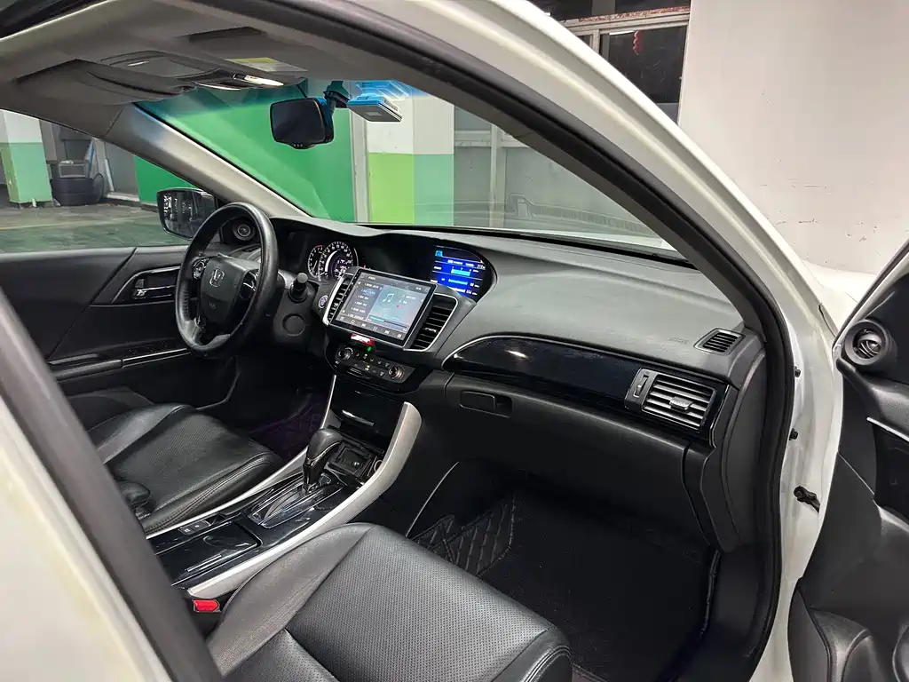 Honda Honda Accord 2016 2.0L Comfort Edition 2017 - thumbnail 11