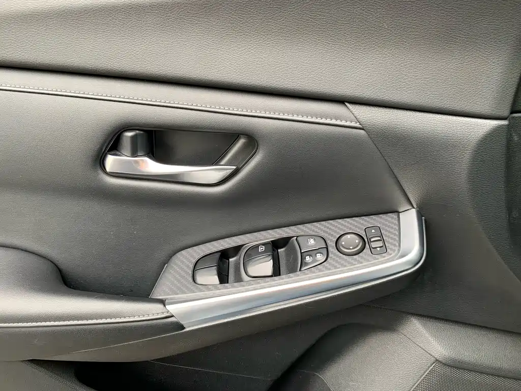 Nissan Nissan Sylphy 2020 1.6L XL CVT Comfort Edition 2021 - thumbnail 16