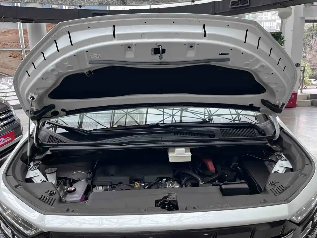 Toyota Alphard 2024 Model Hybrid 2.5L Executive Version 2026 - thumbnail 24
