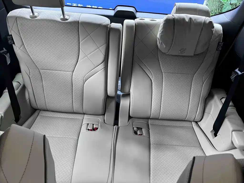 Toyota Alphard 2024 Model Hybrid 2.5L Executive Version 2026 - thumbnail 25