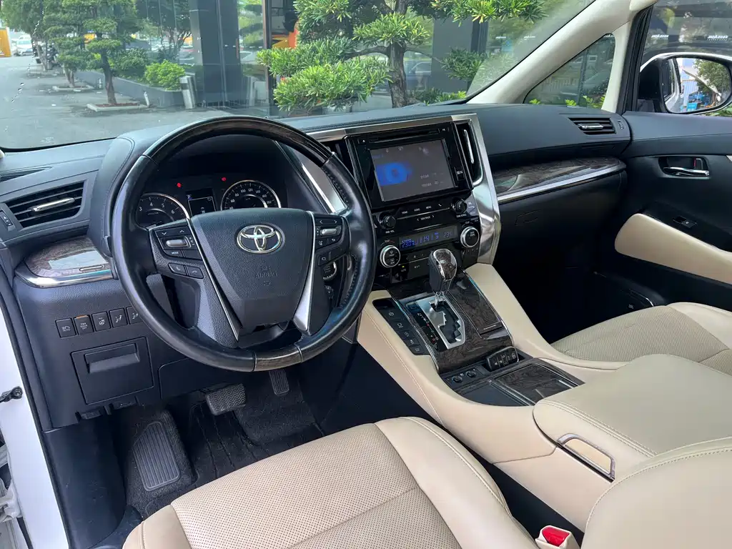 Toyota Alphard 2018 Model Year Facelift 3.5L Executive Version 2019 - thumbnail 6